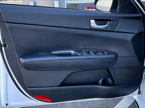 Used 2020 Kia Optima SE image 20