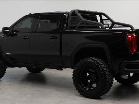 Used 2025 GMC Sierra 1500 AT4 image 11