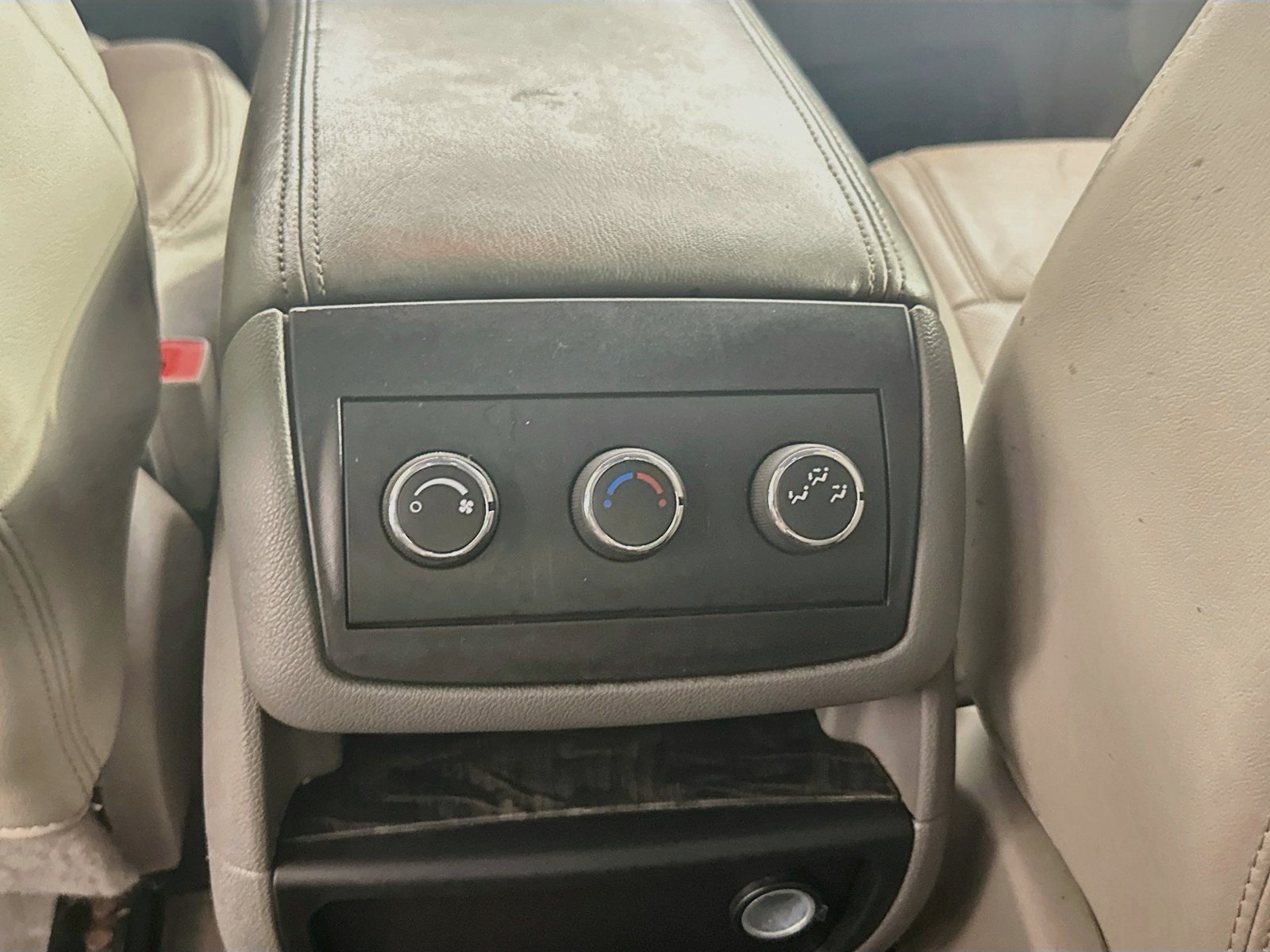 Used 2014 Buick Enclave Leather FWD image 26