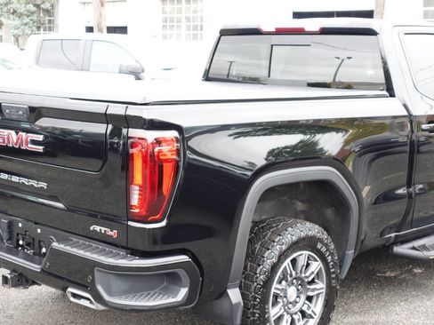 Used 2024 GMC Sierra 1500 AT4 w/ AT4 Preferred Package image 11