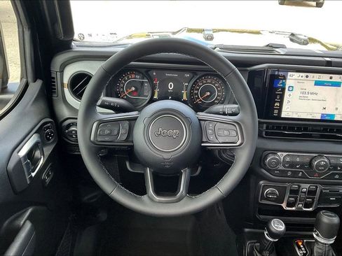 New 2025 Jeep Gladiator Sport image 12