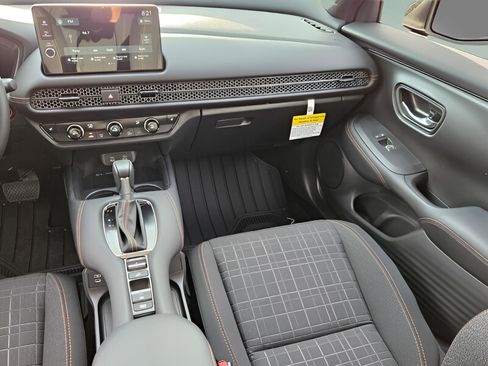 New 2026 Honda HR-V Sport image 13