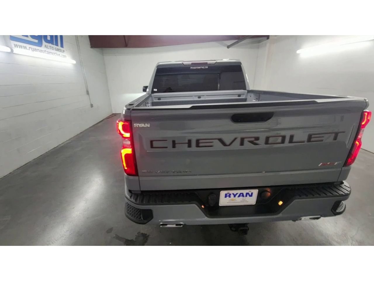 Used 2024 Chevrolet Silverado 1500 RST w/ Z71 Off-Road Package AWD/4WD image 7