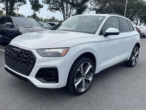 Certified 2025 Audi Q5 2.0T Premium Plus AWD/4WD image 3