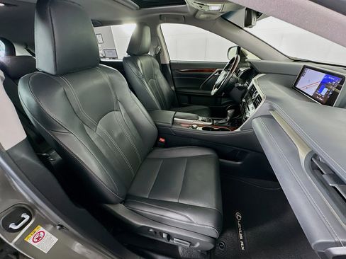 Used 2018 Lexus RX 350L image 32