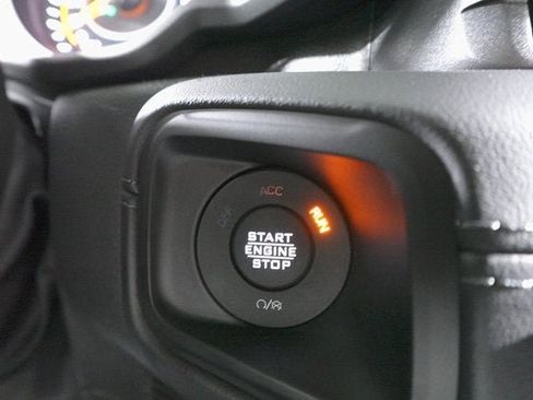 Used 2025 Jeep Wrangler Unlimited Rubicon image 20