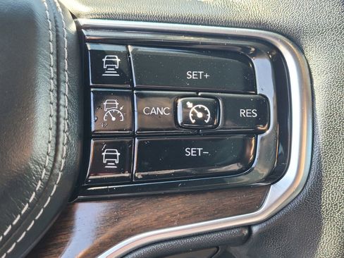 Used 2023 Jeep Grand Wagoneer L Series II AWD/4WD image 24