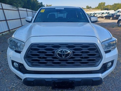 Used 2021 Toyota Tacoma TRD Off-Road w/ Technology Package image 2