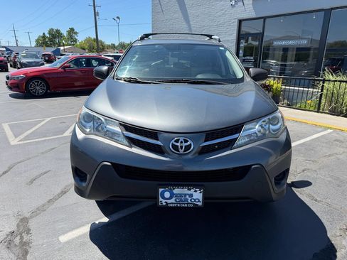 Used 2013 Toyota RAV4 LE AWD/4WD image 2