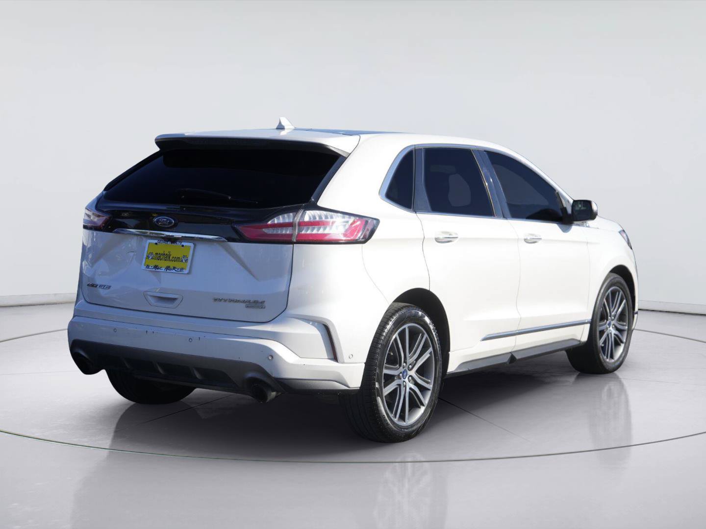 Used 2019 Ford Edge Titanium w/ Equipment Group 301A FWD image 6