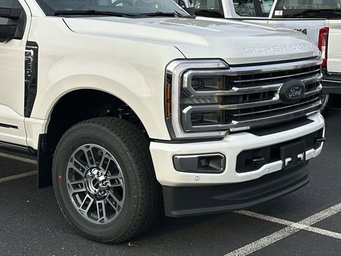 New 2026 Ford F350 Platinum w/ Platinum Plus Package image 34