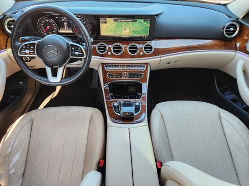 Used 2019 Mercedes-Benz E 300 4MATIC image 28