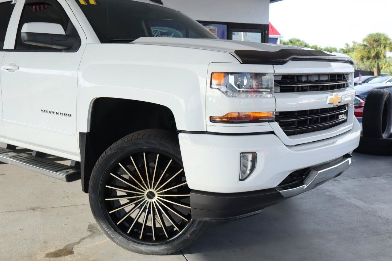 Used 2017 Chevrolet Silverado 1500 LT w/ All Star Edition AWD/4WD image 2