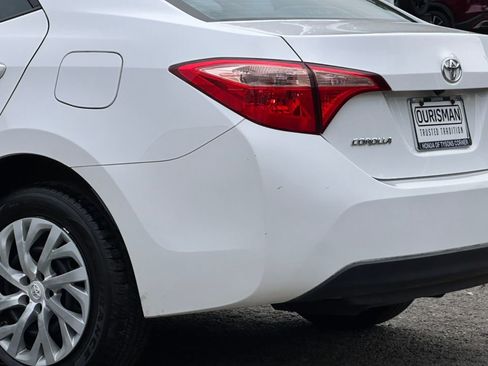 Used 2017 Toyota Corolla LE w/ Carpet Mat Package (TMS) image 5