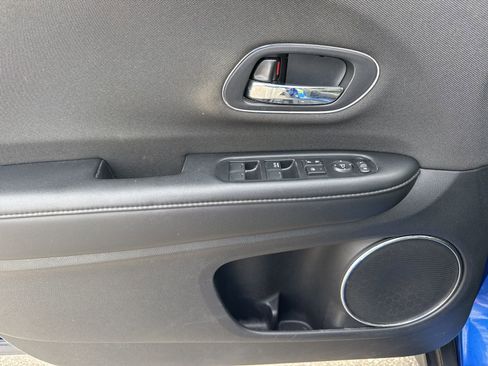 Used 2021 Honda HR-V EX image 15