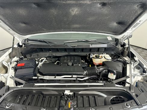 Used 2025 Chevrolet Silverado 1500 LT image 33