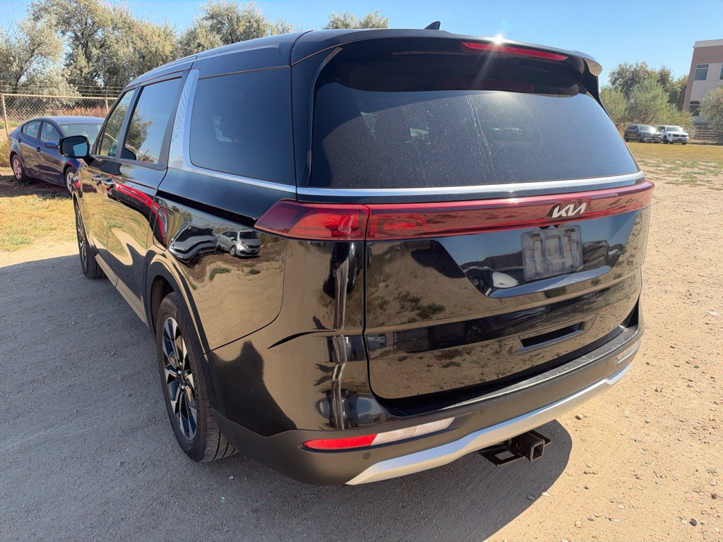 Certified 2023 Kia Carnival EX FWD image 3