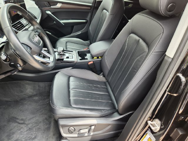 Used 2023 Audi Q5 2.0T Premium w/ Convenience Package AWD/4WD image 11