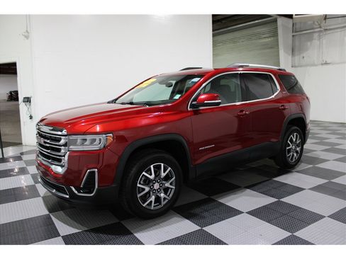 Used 2023 GMC Acadia SLT image 7