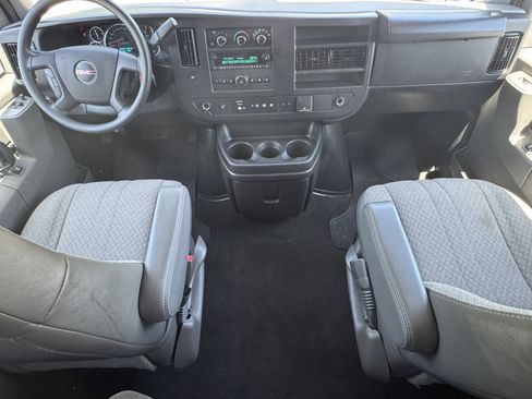 Used 2025 GMC Savana 3500 LT w/ LT Preferred Equipment Group RWD image 22