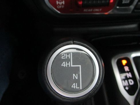 Used 2020 Jeep Wrangler Unlimited Rubicon w/ Dual Top Group image 39