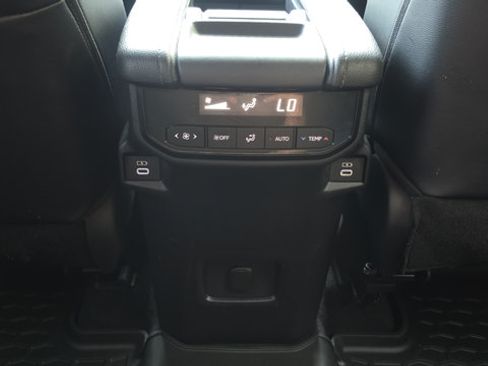 Used 2024 Toyota Grand Highlander AWD image 14