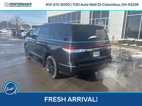 Used 2023 Lincoln Navigator Reserve image 6