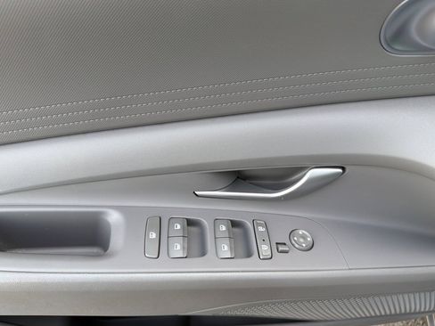 Used 2023 Hyundai Elantra SEL FWD image 13