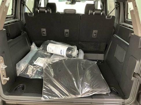 New 2025 Ford Bronco Outer Banks w/ Sasquatch Package image 17