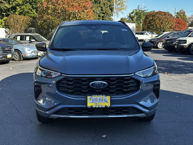 Certified 2024 Ford Escape ST-Line w/ Tech Pack #1 AWD/4WD image 2