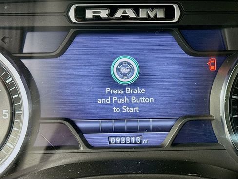 Used 2019 RAM 1500 Laramie image 12