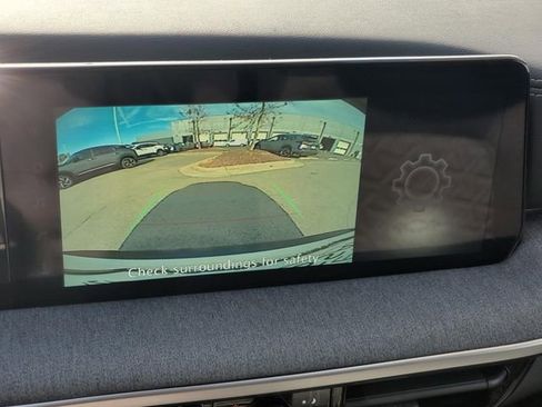 Certified 2025 Nissan Kicks SV image 28