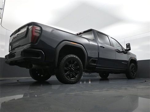 Used 2024 GMC Sierra 2500 AT4 w/ AT4 Premium Plus Package image 29