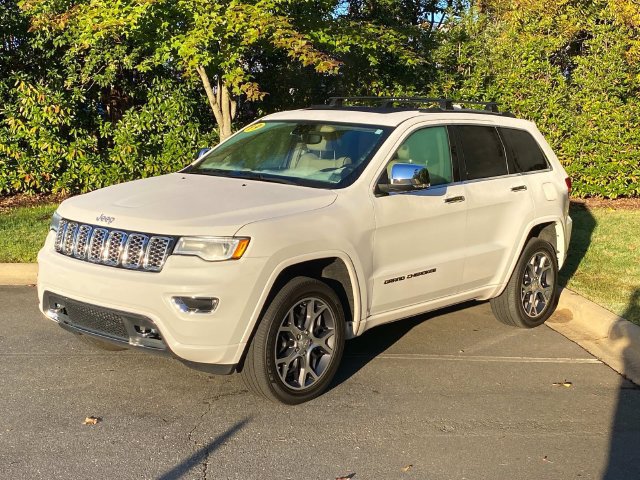 Used 2019 Jeep Grand Cherokee Overland AWD/4WD image 3