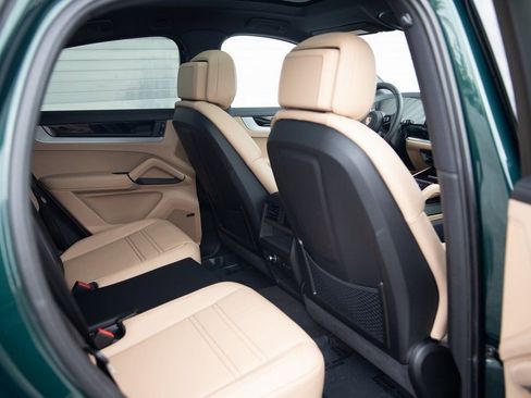 New 2026 Porsche Cayenne S image 25