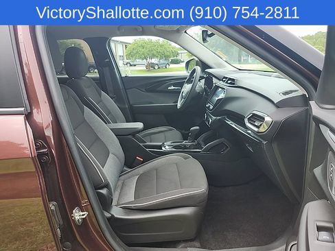 Used 2023 Chevrolet TrailBlazer LT w/ Convenience Package FWD image 34
