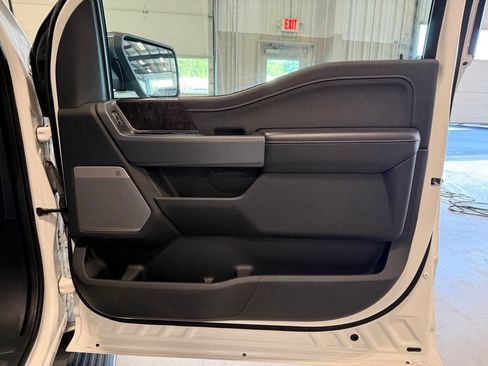Used 2021 Ford F150 Lariat w/ Equipment Group 502A High AWD/4WD image 30