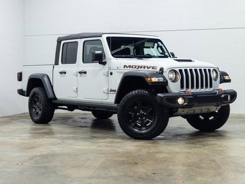 Used 2023 Jeep Gladiator Mojave image 2