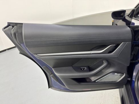 Used 2020 Porsche Taycan image 46