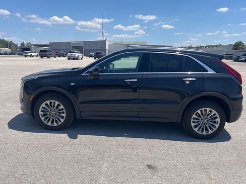 Used 2024 Cadillac XT4 Premium Luxury AWD/4WD image 6
