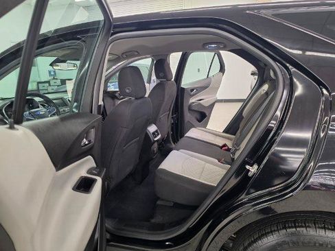 Used 2019 Chevrolet Equinox LS FWD image 31