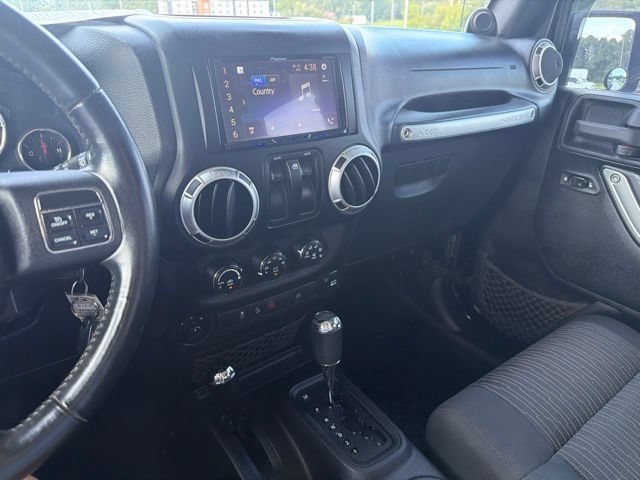 Used 2011 Jeep Wrangler Rubicon w/ Call of Duty Group AWD/4WD image 17