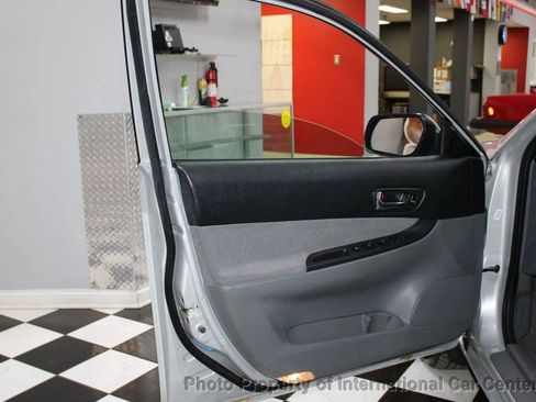 Used 2003 MAZDA MAZDA6 i image 10