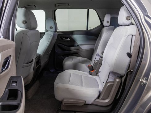 Used 2018 Chevrolet Traverse LT FWD image 41