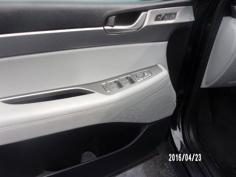 Used 2020 Hyundai Palisade SEL FWD image 8