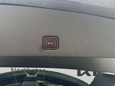 Used 2021 Cadillac XT6 Premium Luxury AWD/4WD image 28