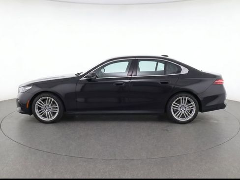 Used 2025 BMW 530i RWD image 6