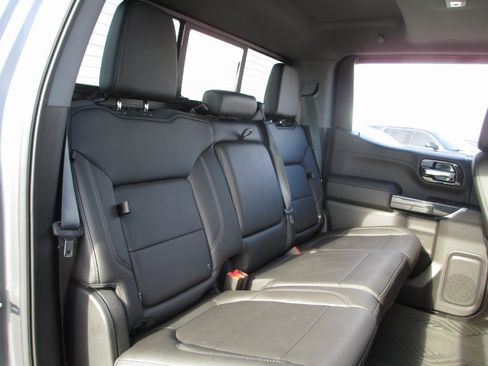 Certified 2021 Chevrolet Silverado 1500 LT Trail Boss w/ Convenience Package II image 23