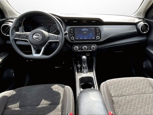 Used 2024 Nissan Kicks SV image 14