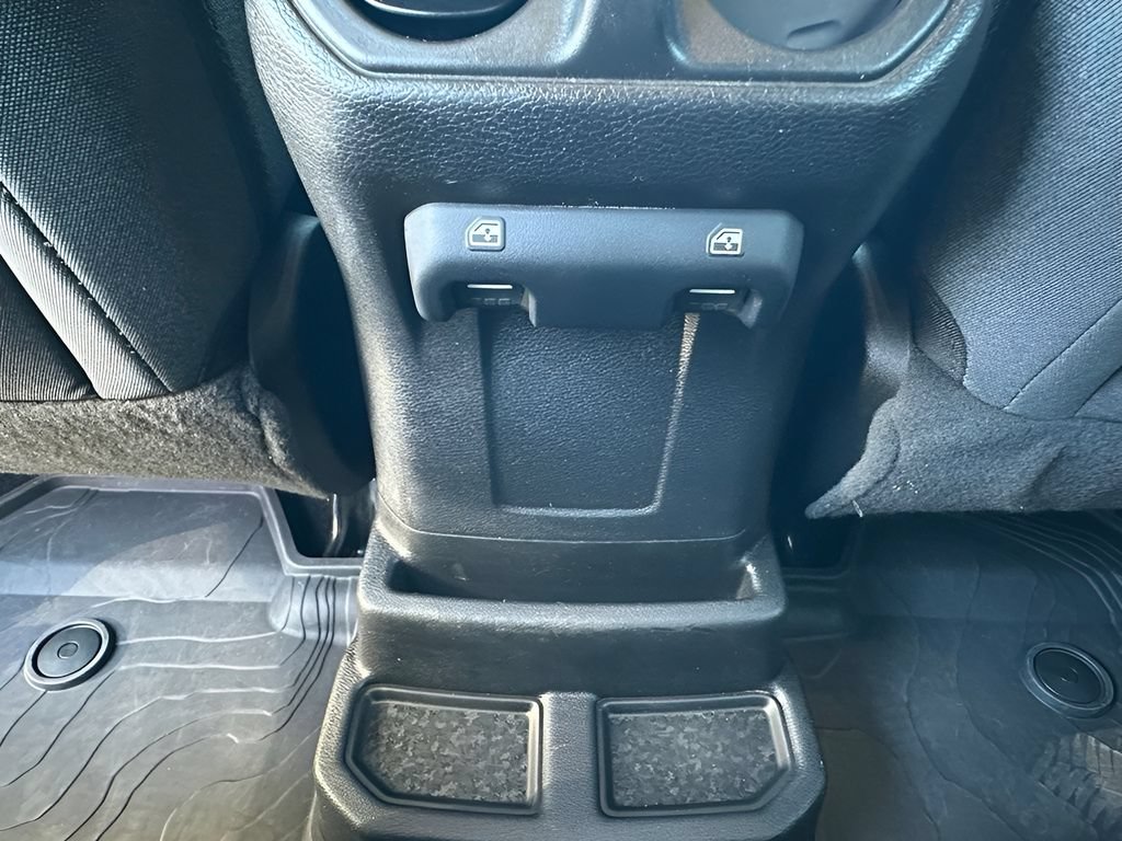Used 2024 Jeep Wrangler Unlimited AWD/4WD image 25